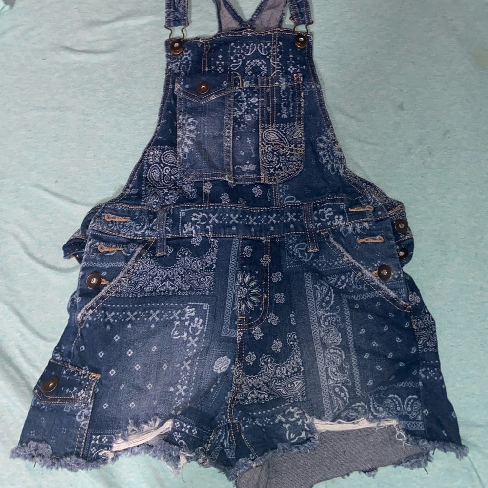 overall shorts